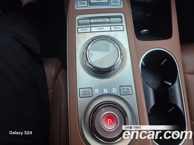 Genesis GV70 — Фото автомобиля 12