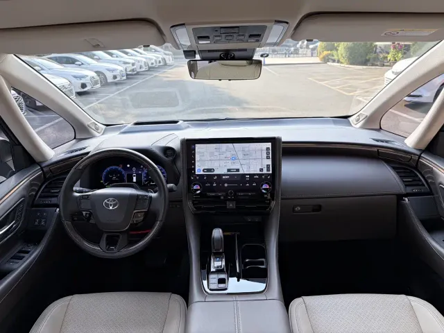 Toyota Alphard — Фото автомобиля 13