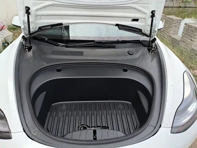 Tesla Model 3 2023 Rear-Wheel Drive — Фото автомобиля 19