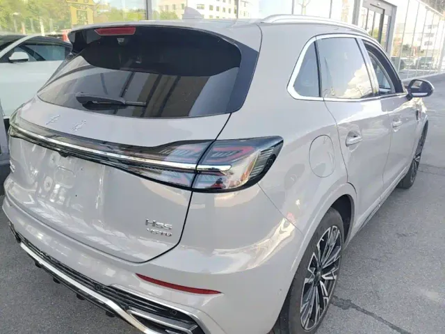 Hongqi HS5 — Фото автомобиля 6