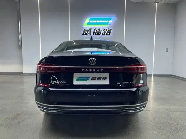 Volkswagen Passat — Фото автомобиля 6