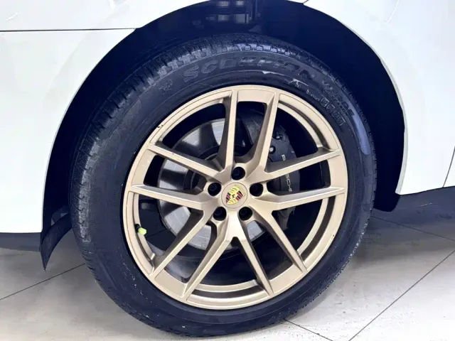 Porsche Macan — Фото автомобиля 21