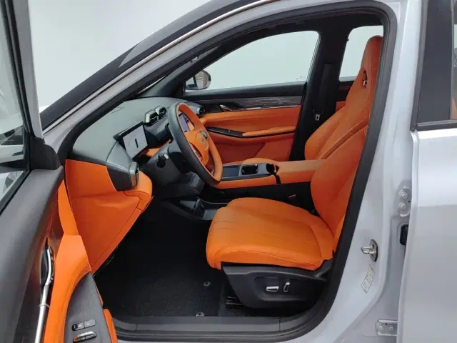 Dongfeng Fengshen L7 — Фото автомобиля 10