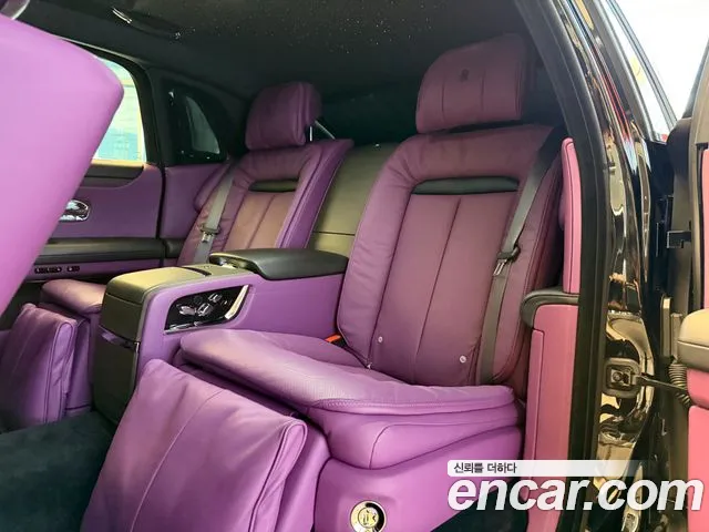 Rolls-Royce Ghost — Фото автомобиля 11
