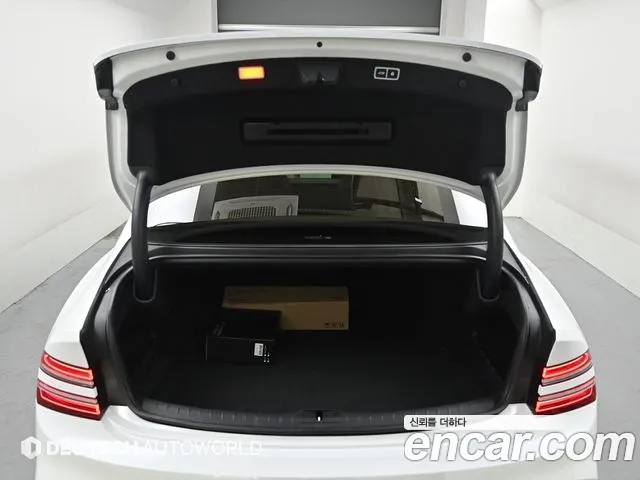 Genesis G80 Бензин 2.5 турбо AWD — Фото автомобиля 19