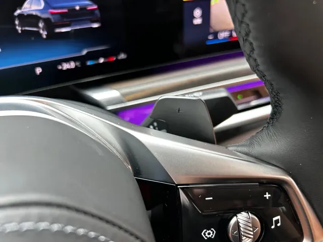BMW 7 Series — Фото автомобиля 11