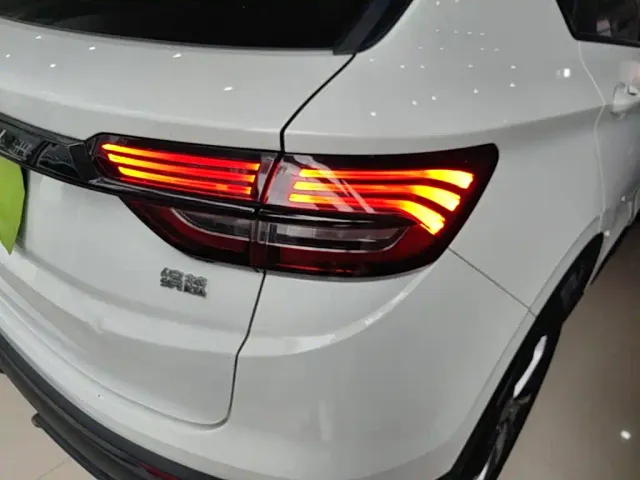 Geely Binyue — Фото автомобиля 23