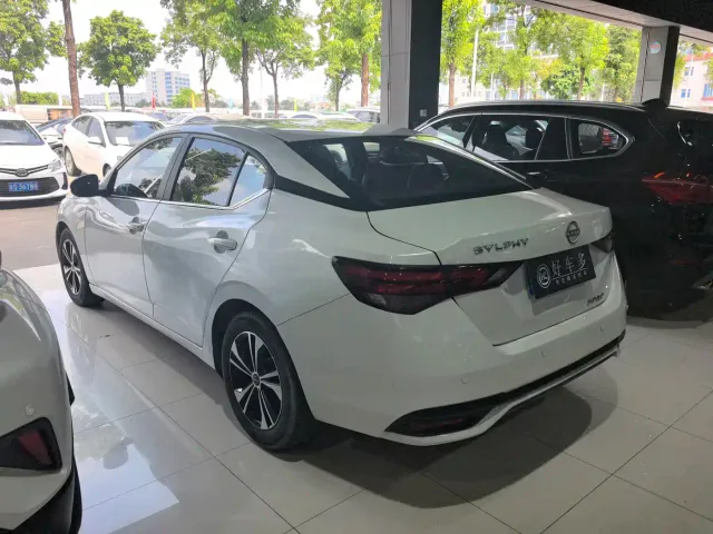 Nissan Sylphy — Фото автомобиля 4