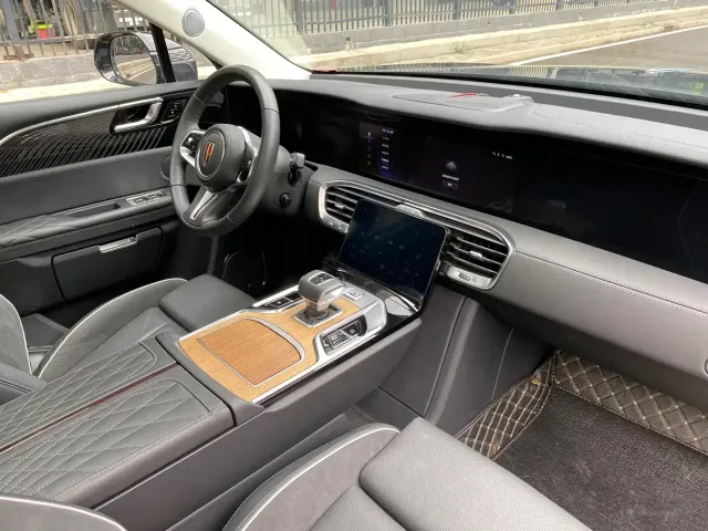 Hongqi Hongqi E-HS9 2021 460km Flagship Comfort 6-seater — Фото автомобиля 18