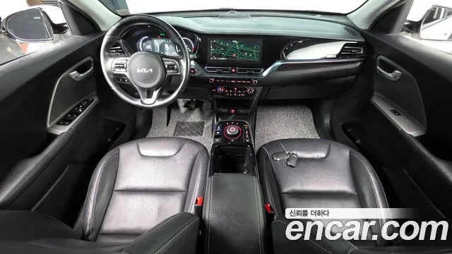 Kia Niro — Фото автомобиля 10