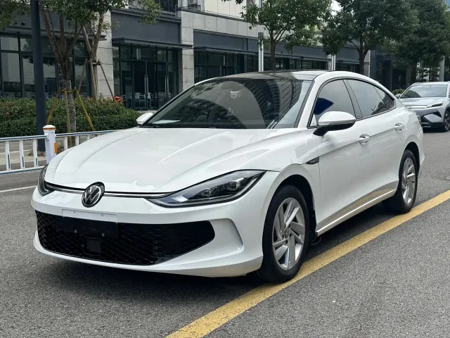 Фотография автомобиля — Volkswagen Lamando