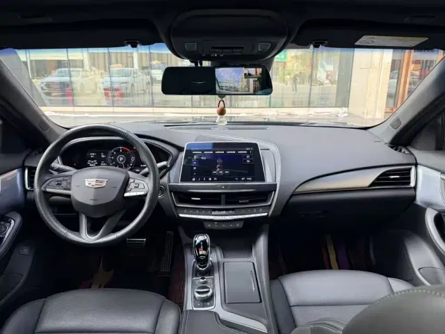 Cadillac CT5 — Фото автомобиля 16