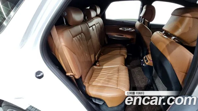 Genesis GV70 2.5T Бензин AWD — Фото автомобиля 11
