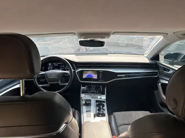 Audi A7L — Фото автомобиля 8