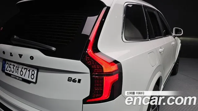 Volvo XC90 Generation 2 — Фото автомобиля 23