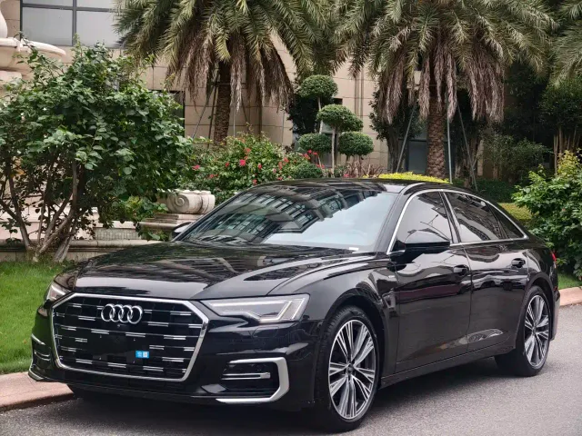 Фотография автомобиля — Audi A6L