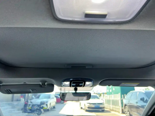 Hyundai Elantra — Фото автомобиля 10