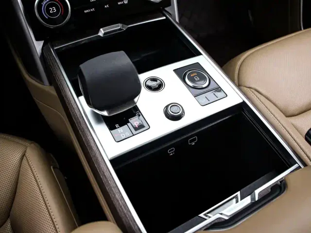 Land Rover Range Rover — Фото автомобиля 10