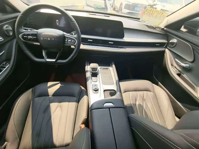 Chery Arrizo 8 — Фото автомобиля 6