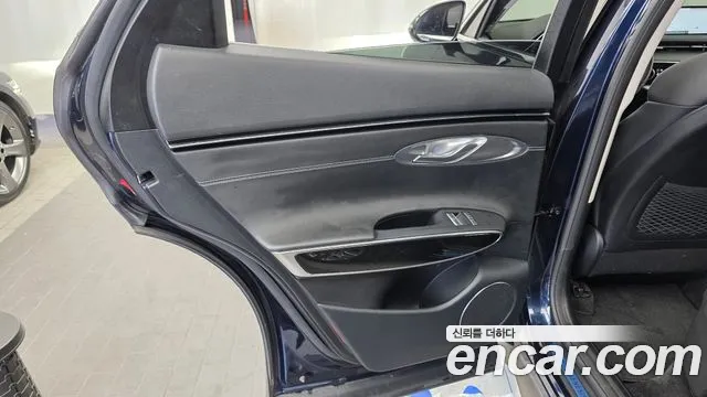 Genesis GV70 2.5T Бензин 2WD — Фото автомобиля 22