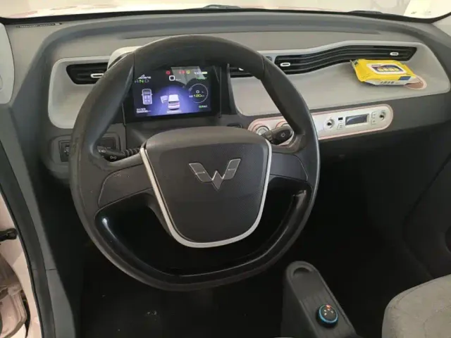 Wuling Hongguang Mini EV — Фото автомобиля 10