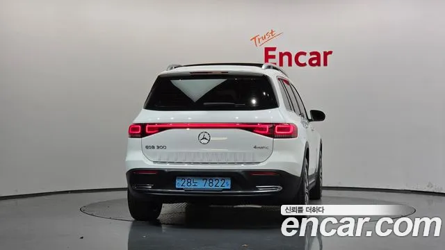 Mercedes-Benz EQB X243 — Фото автомобиля 4