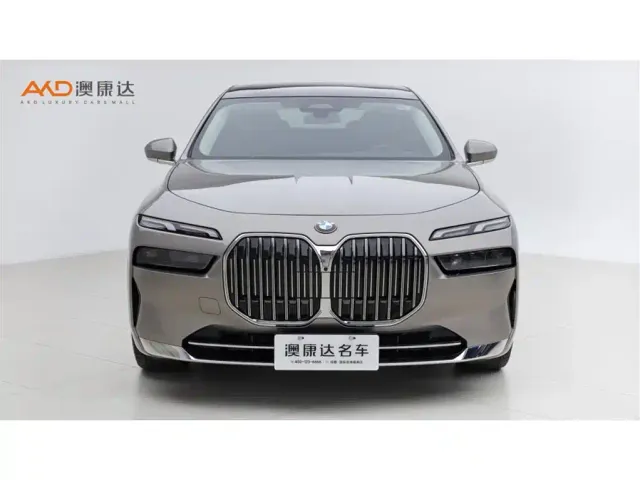 BMW 7 Series — Фото автомобиля 2