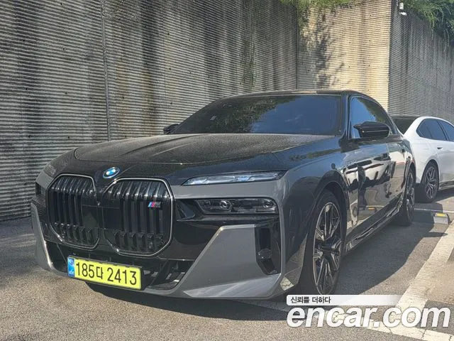 BMW i7 — Фото автомобиля 6