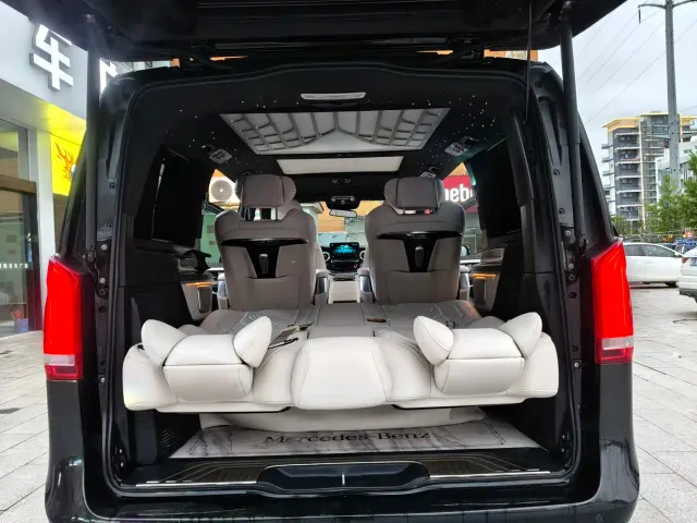 Mercedes-Benz V-Class — Фото автомобиля 13