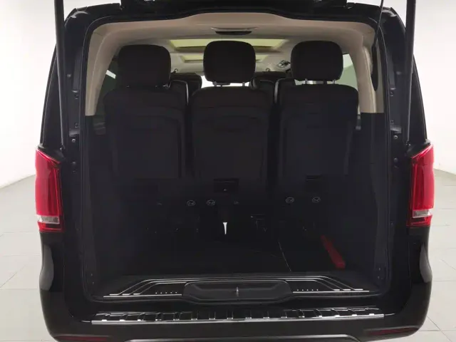 Mercedes-Benz V-Class — Фото автомобиля 16