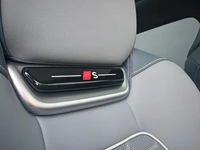 Audi Q6L e-tron — Фото автомобиля 13