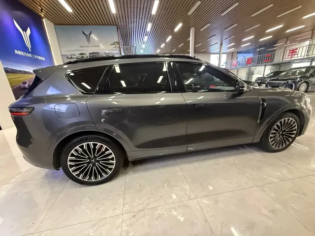 Voyah Auto VOYAH FREE 2025 FREE+ 4WD Qiankun Edition — Фото автомобиля 12