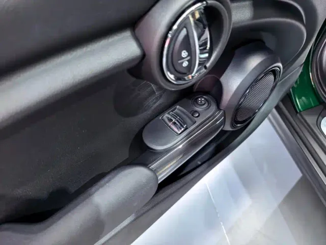 MINI Hatch — Фото автомобиля 15