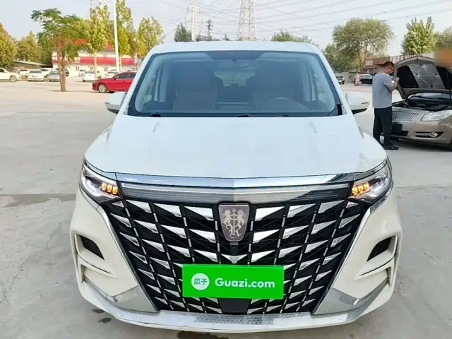 Roewe iMAX8 — Фото автомобиля 2
