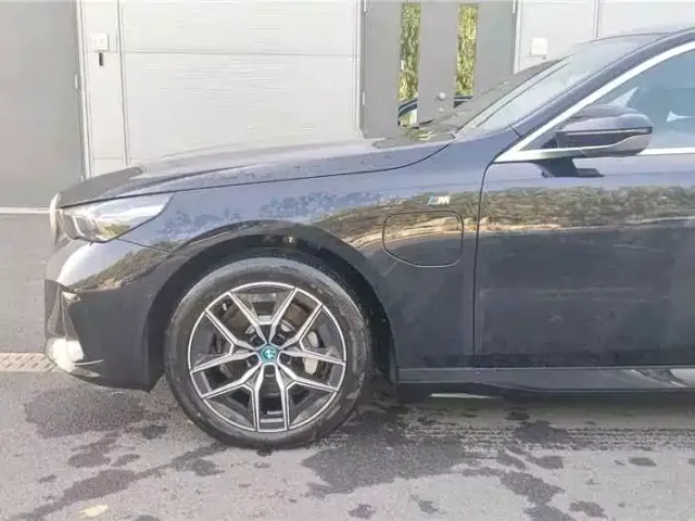 BMW i5 — Фото автомобиля 3