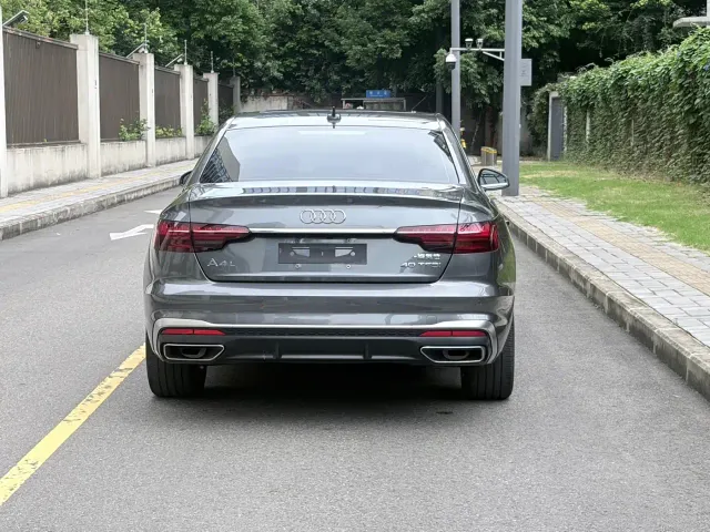 Audi A4L — Фото автомобиля 5