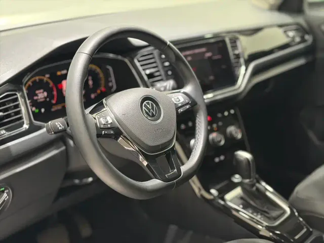 Volkswagen T-Roc — Фото автомобиля 7