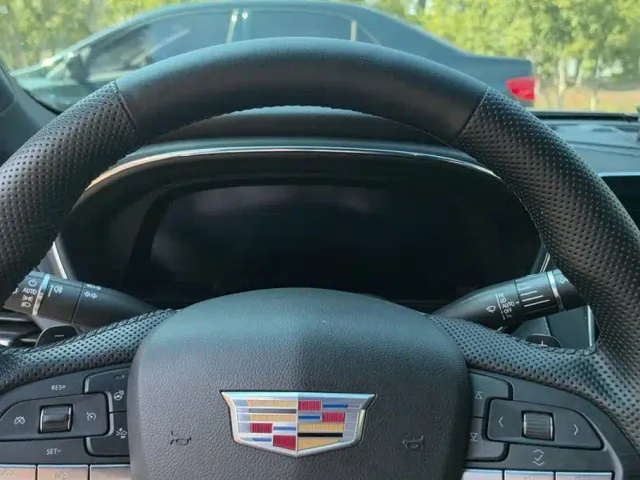 Cadillac CT5 — Фото автомобиля 14