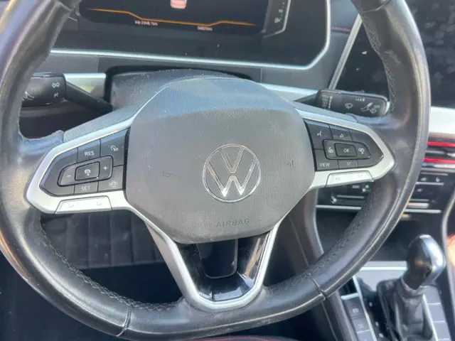 Volkswagen Lavida — Фото автомобиля 9
