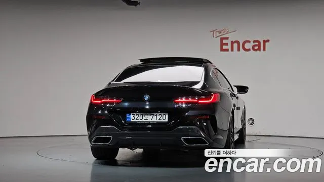 BMW 8 Series G15 — Фото автомобиля 4