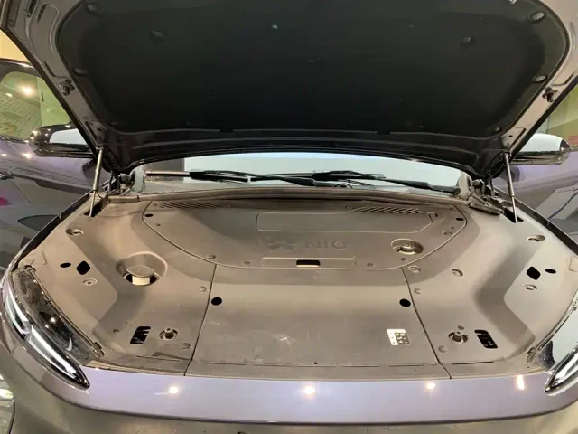 Nio ES8 — Фото автомобиля 22