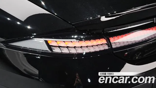 Hyundai Ioniq 6 — Фото автомобиля 8