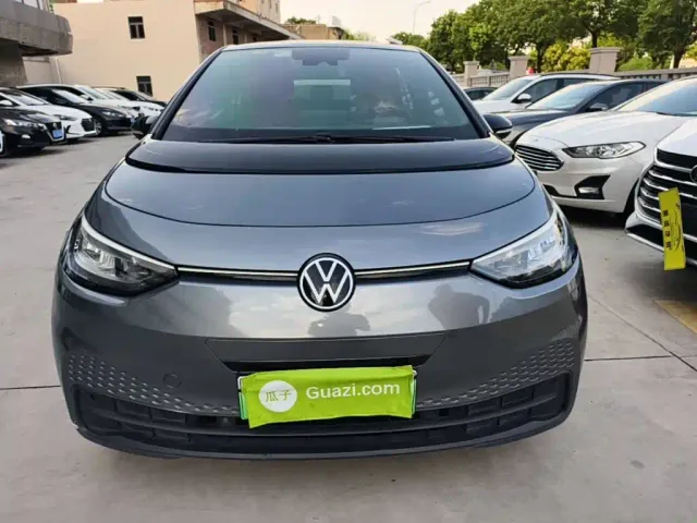 Volkswagen ID.3 — Фото автомобиля 2