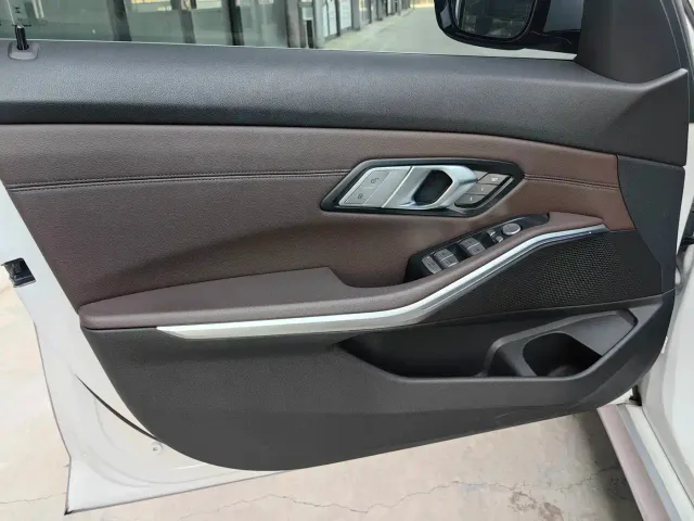 BMW 3 Series — Фото автомобиля 13
