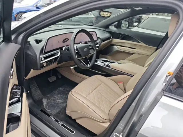 Cadillac Lyriq — Фото автомобиля 14