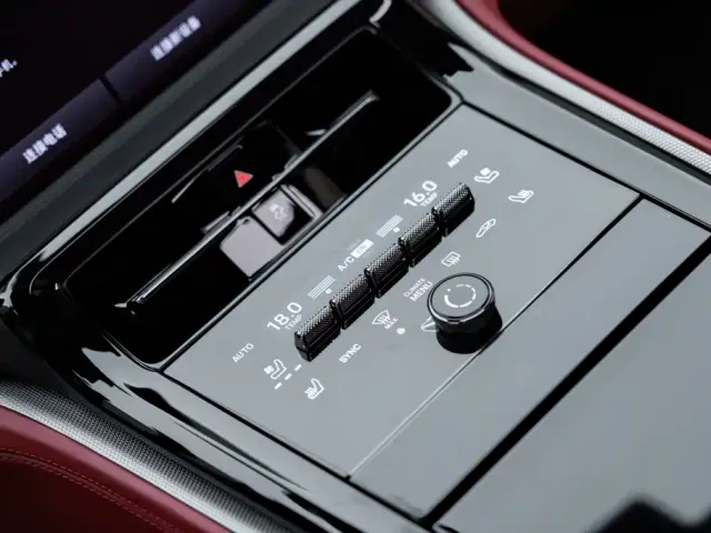 Porsche Panamera — Фото автомобиля 16
