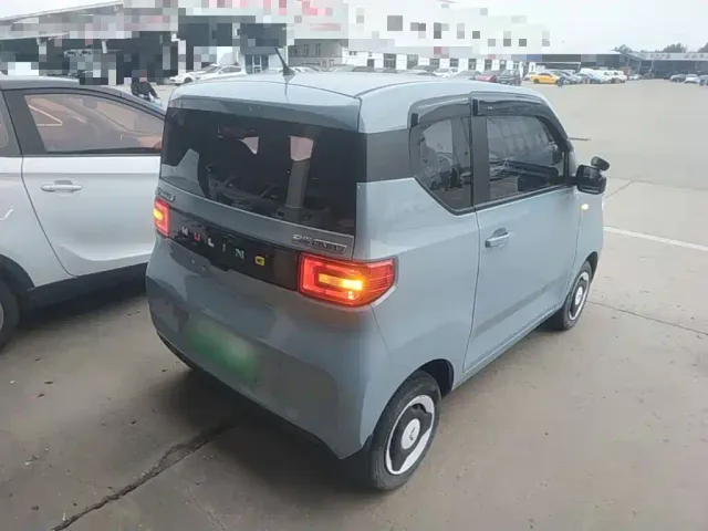 Wuling Hongguang Mini EV — Фото автомобиля 6