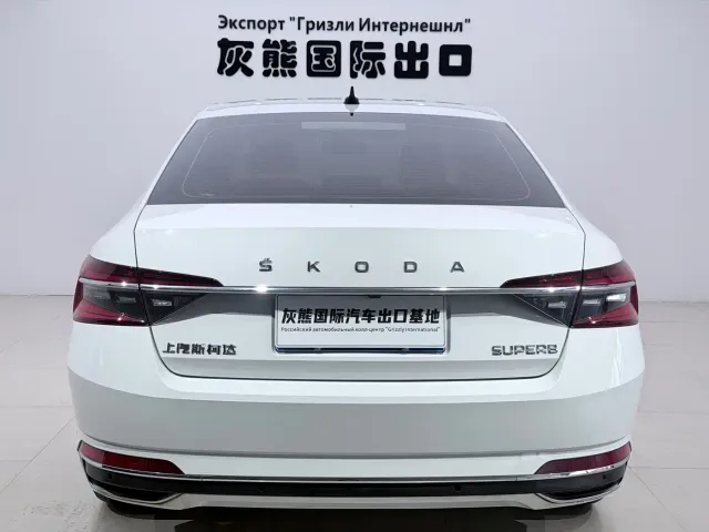 Skoda Superb — Фото автомобиля 5