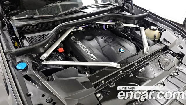 BMW X6 xDrive40i M Sport — Фото автомобиля 5