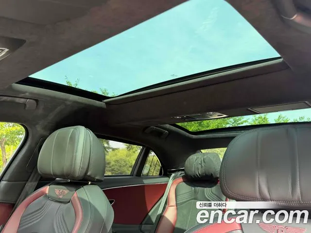 Bentley Flying Spur — Фото автомобиля 17